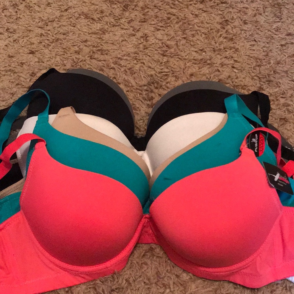 Set of 6 push up bras